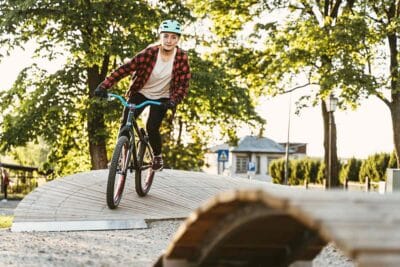 Urban Bike Features: For a safe cycling culture in cities