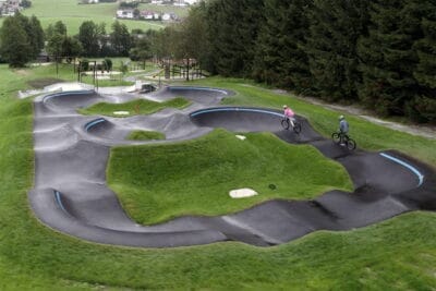 Haga el tiempo que haga, el pumptrack te espera.