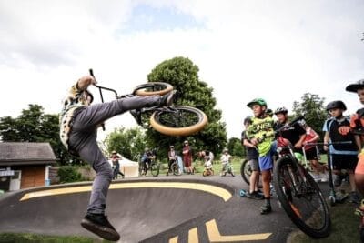Pump Track – Un Investissement dans la Communauté Locale
