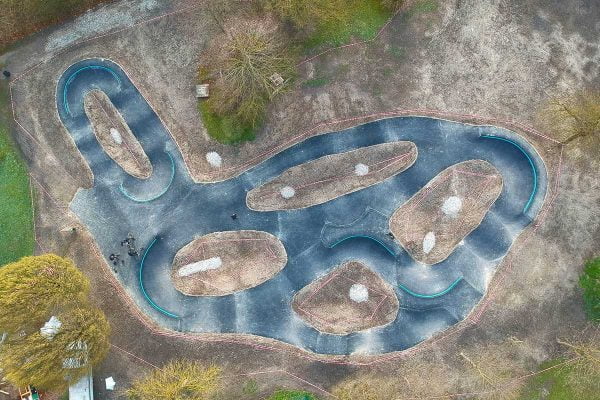 Pump track Perg / https://www.alliancease.com/wp-content/uploads/Alliance_Pumptrack_AT_Perg_11-600x400.jpg