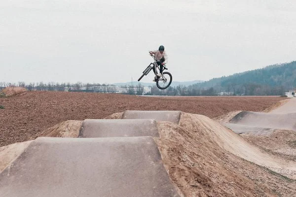 Dirt jump 2024 pump track