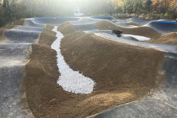 Pump track Vipolže / https://www.alliancease.com/wp-content/uploads/Alliance_Pumptrack_SI_Vipolze_4-600x400.jpg