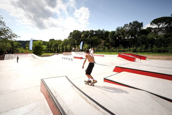 Skatepark Gorizia / https://www.alliancease.com/wp-content/uploads/Alliance_Skatepark_IT_Gorizia_Foto-Ursha_002-600x400.jpg