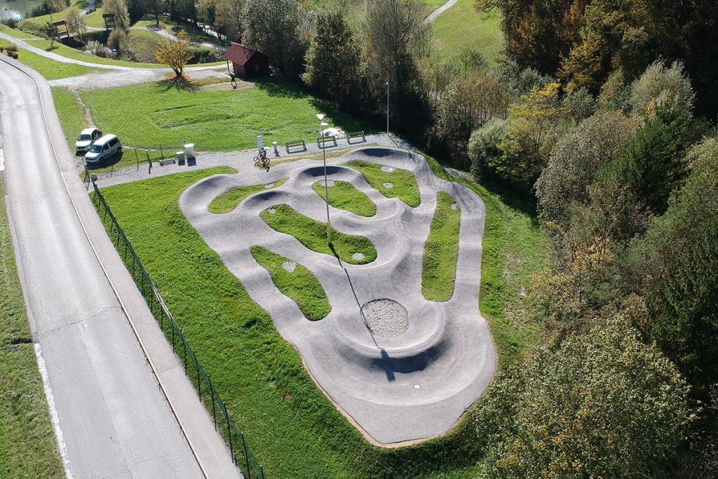 Pump track Zagorje / https://www.alliancease.com/wp-content/uploads/Zagorje-1024x683.jpg